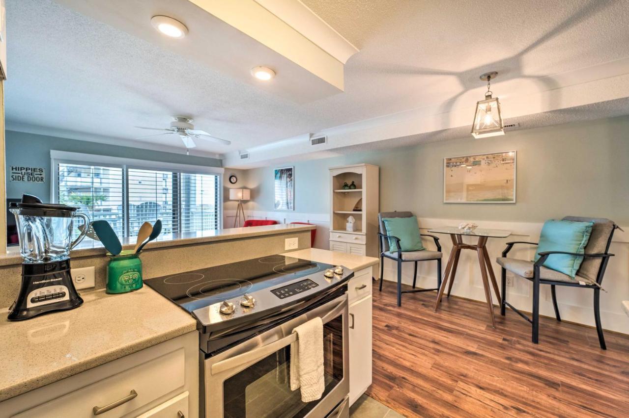 Bright Carolina Beach Condo - Walk To Shore! エクステリア 写真